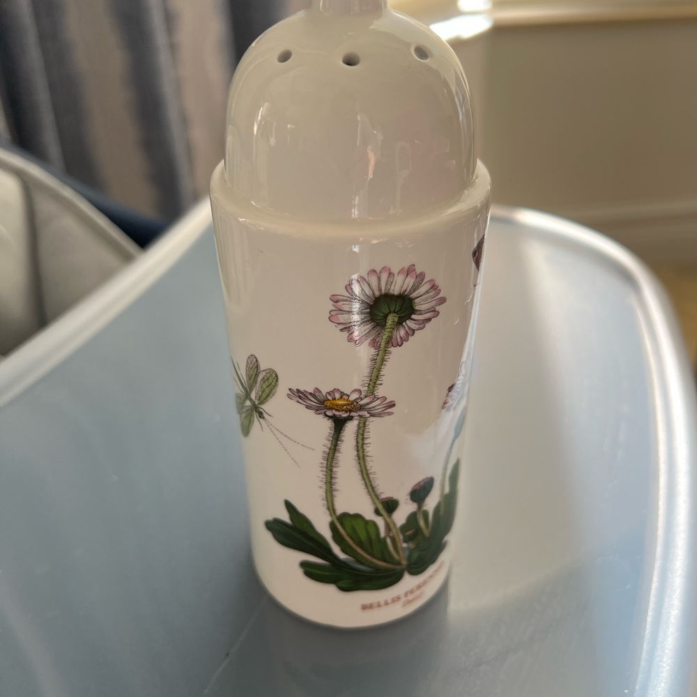 Portmeirion rare sugar shaker